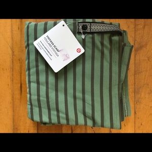 Lululemon vinyasa scarf NWT